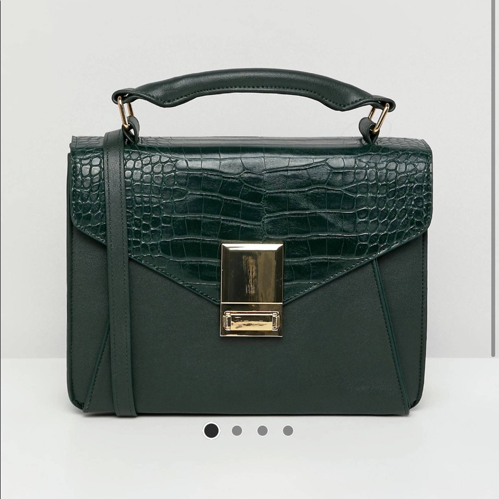 Green purse with croc detail